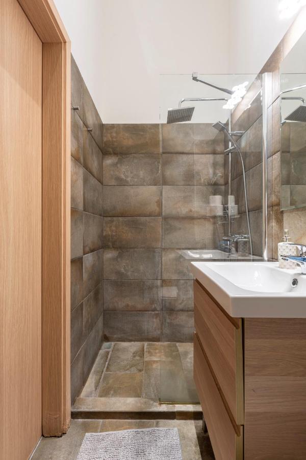 Deluxe Downtown Home By Elisabeth Budapest Bagian luar foto