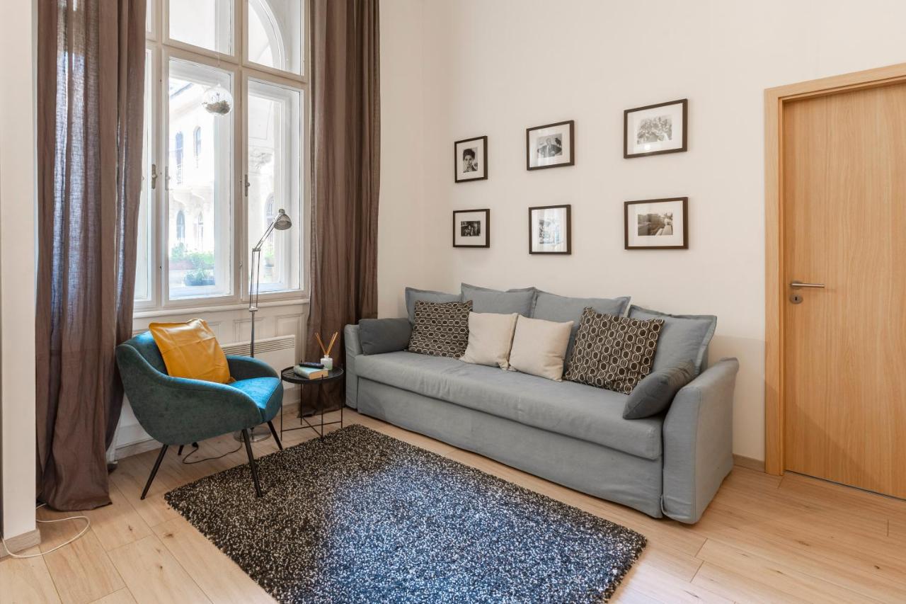 Deluxe Downtown Home By Elisabeth Budapest Bagian luar foto