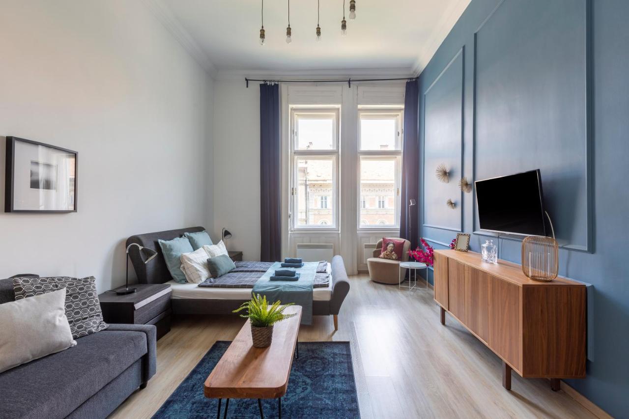 Deluxe Downtown Home By Elisabeth Budapest Bagian luar foto