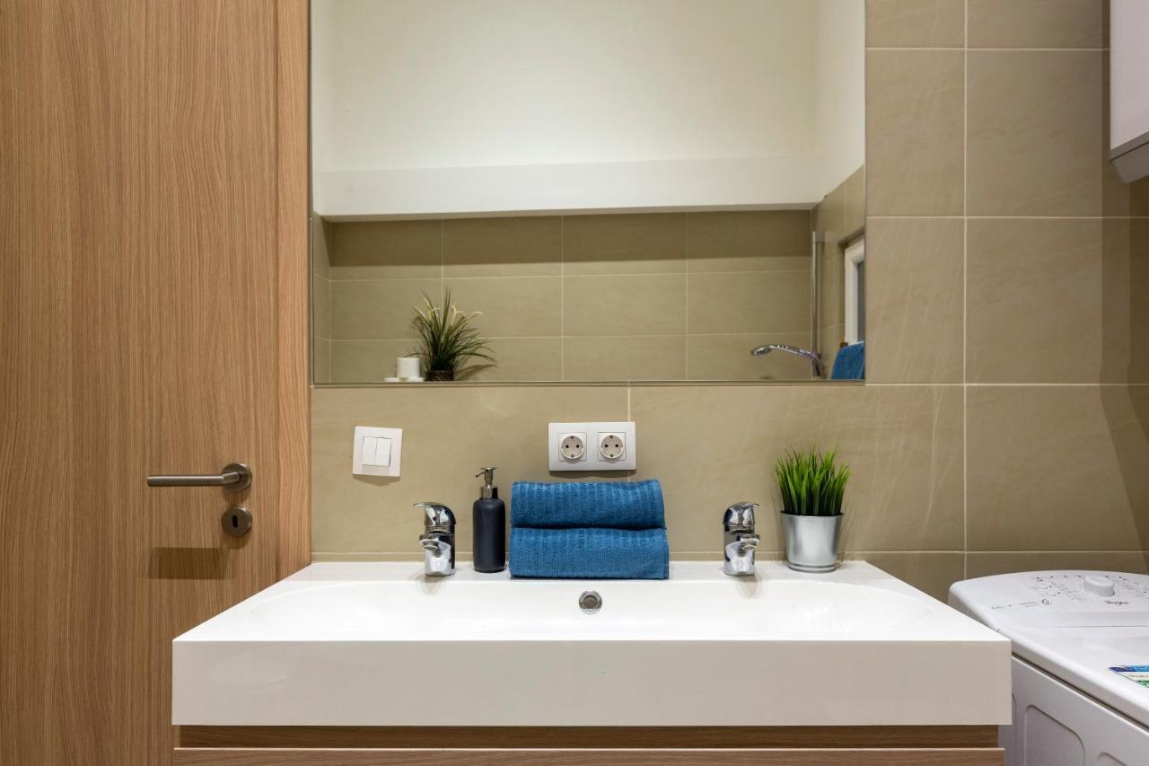 Deluxe Downtown Home By Elisabeth Budapest Bagian luar foto